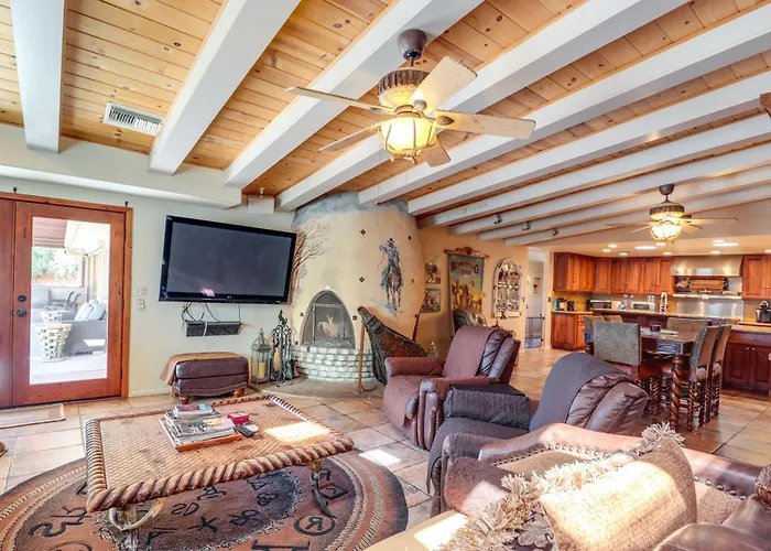 Holiday home Swim & Courtyards: Estate Near Sabino
