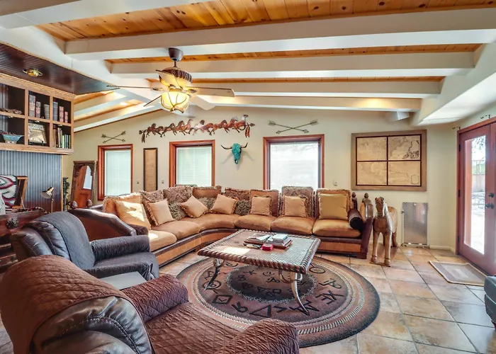 Swim & Courtyards: Estate Near Sabino Tucson