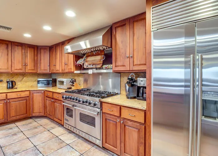 Swim & Courtyards: Estate Near Sabino Holiday home *
