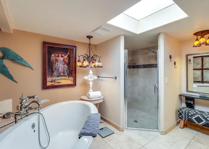 Holiday home Swim & Courtyards: Estate Near Sabino *