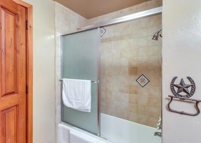 Swim & Courtyards: Estate Near Sabino Tucson