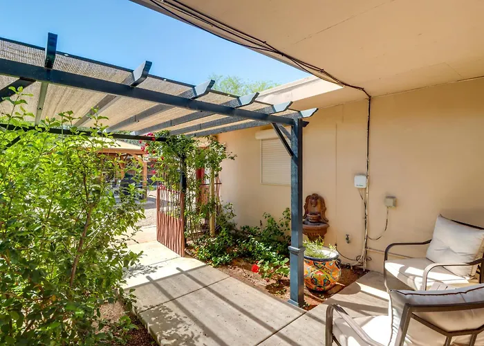 Swim & Courtyards: Estate Near Sabino * Tucson