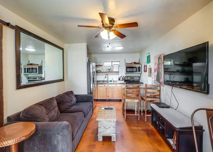 Holiday home Swim & Courtyards: Estate Near Sabino Tucson