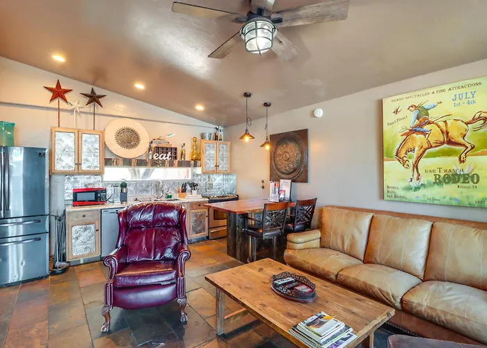 Swim & Courtyards: Estate Near Sabino Tucson