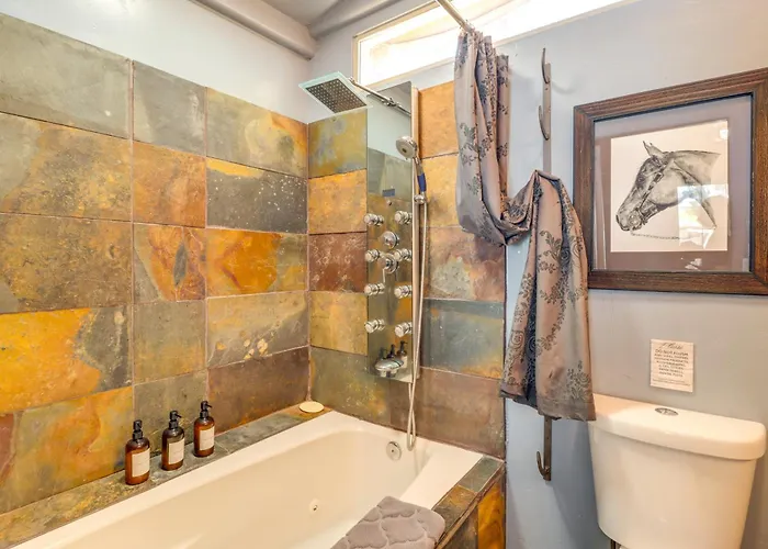 Swim & Courtyards: Estate Near Sabino * Tucson